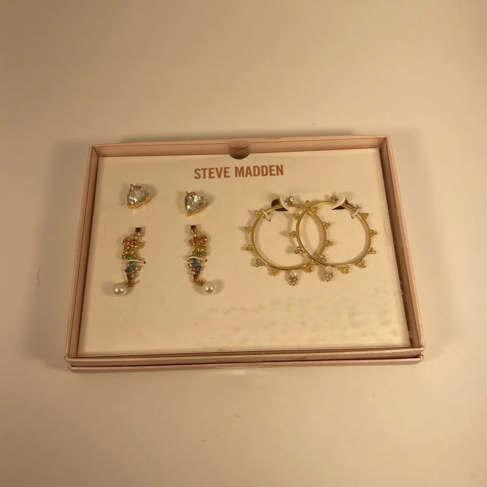 🆕 Steve Madden Earring Set